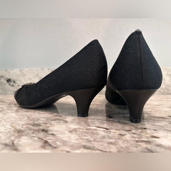 Easy Spirit classic round toe pump Sz 10W - Picture 5 of 10